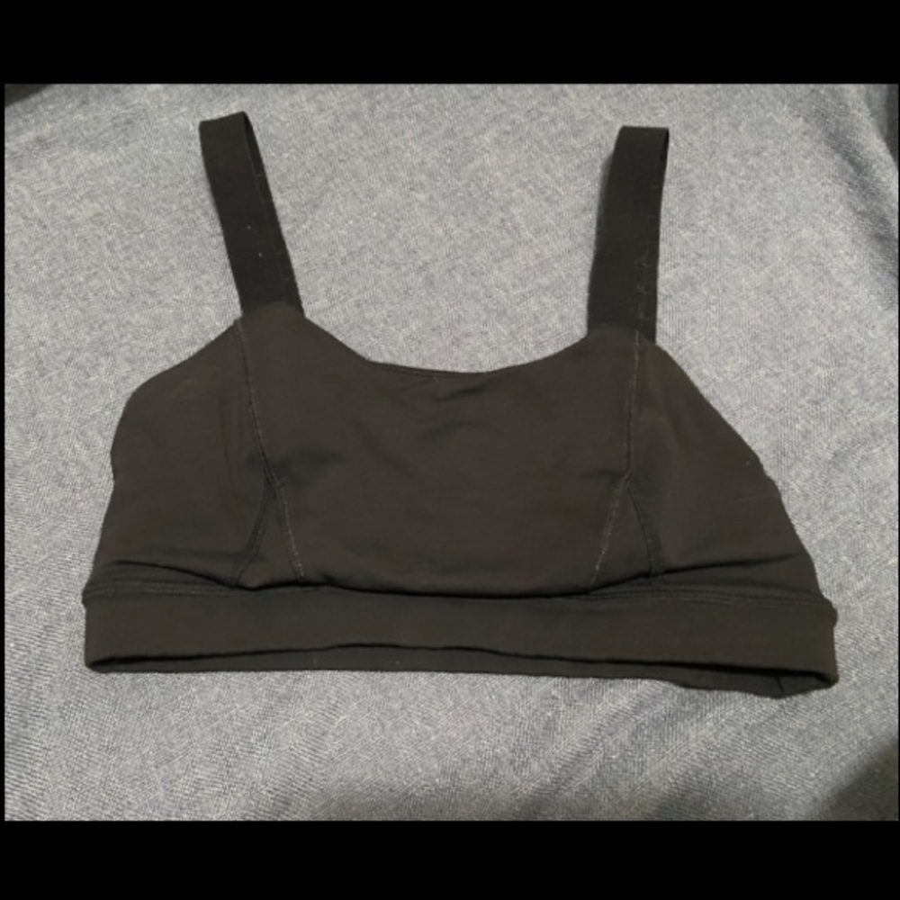 Lululemon black Sports bra Size 6
